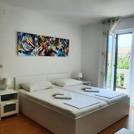 Apartman I Soba Nina Apartment Supetar Exterior photo