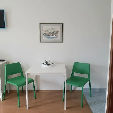 Apartman I Soba Nina Apartment Supetar Exterior photo