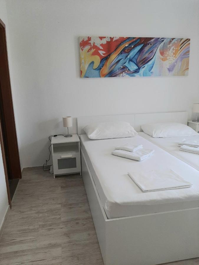 Apartman I Soba Nina Supetar